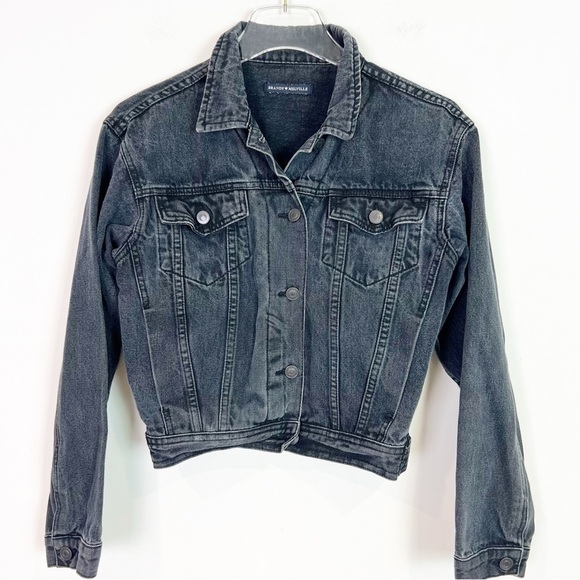 BRANDY MELVILLE BLACK DENIM BUTTON FRONT CROP TRUCKER JACKET SZ ONE SIZE - Picture 1 of 3